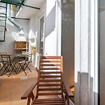 Apartment Whome | Great Location & Large Family W/patio *