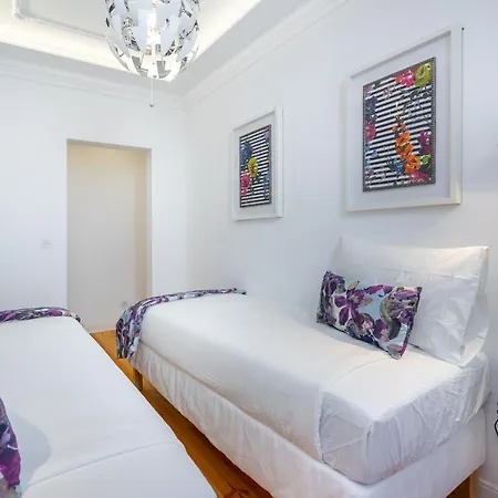 Whome | Great Location & Large Family W/patio Apartment Lisbon