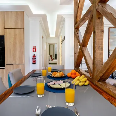 Apartamento Whome | Great Location & Large Family W/patio *
